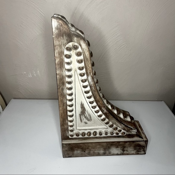 Rustic Farmhouse Corbel